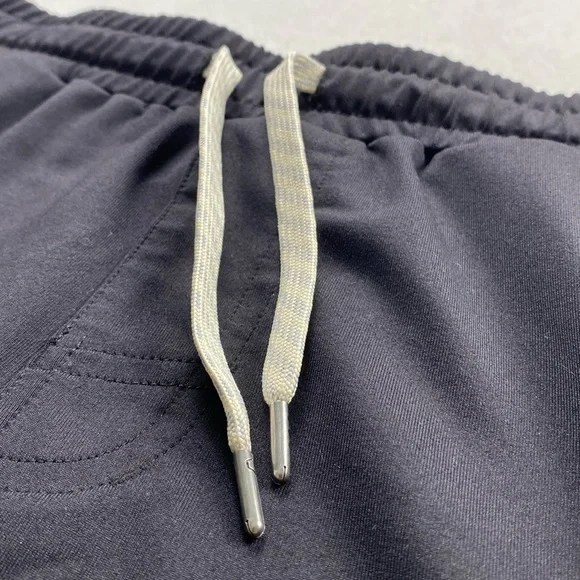 Vuori Sunday Performance 7.5” Pull On Athletic Jogger Shorts (Black) - Picture 8 of 15